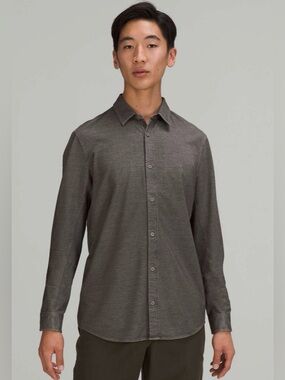 LULULEMON - Men's Commission Long Sleeve Shirt. P2P 21" fits men’s small.
